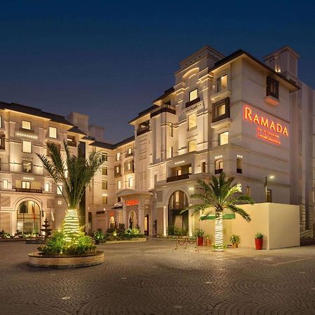 Ramada By Wyndham Lahore Gulberg II Hotel Exterior foto