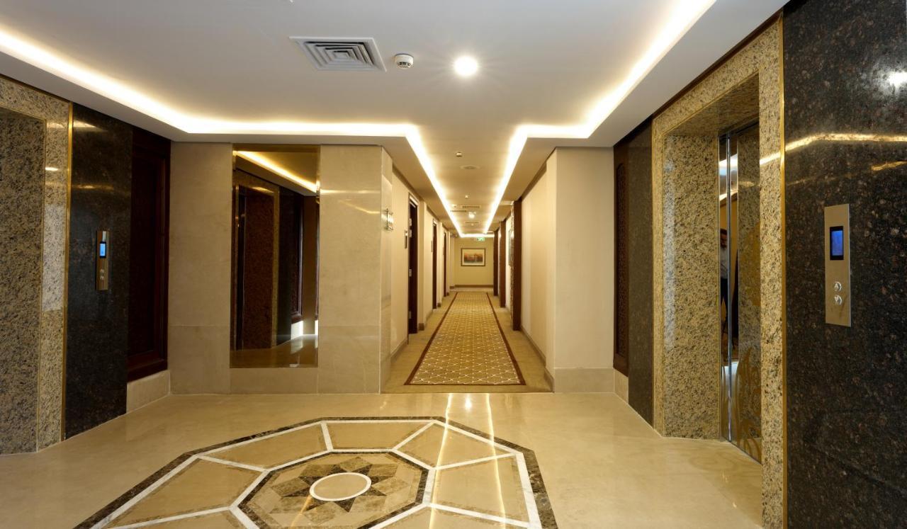 Ramada By Wyndham Lahore Gulberg II Hotel Exterior foto